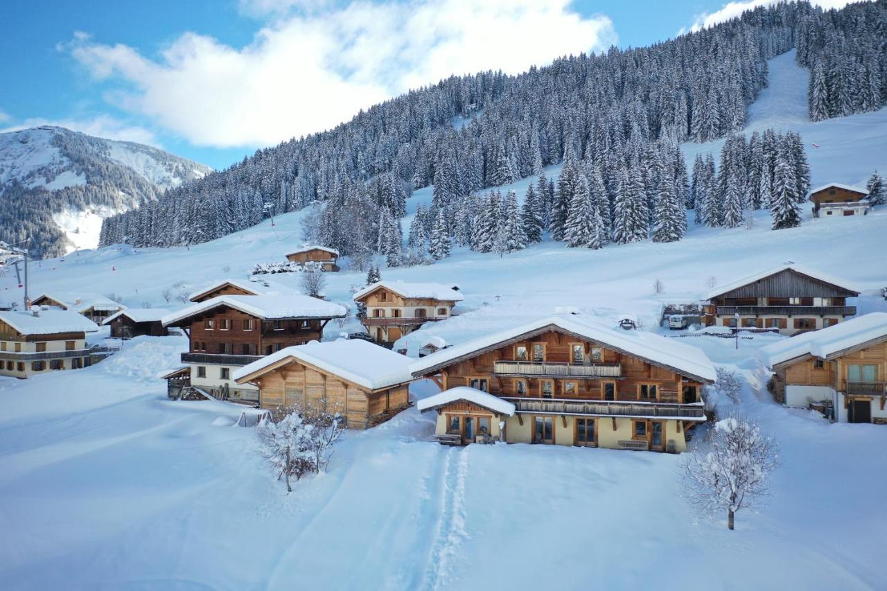 La Ferme Des Georgieres "Sejour En Tout Compris" นอเทรอ-ดาม-เด-เบลล์คอมบ์ ภายนอก รูปภาพ