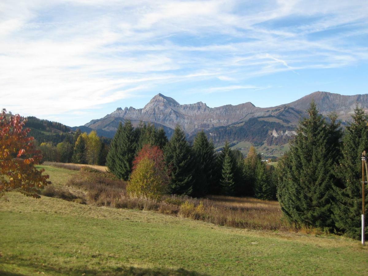 La Ferme Des Georgieres "Sejour En Tout Compris" นอเทรอ-ดาม-เด-เบลล์คอมบ์ ภายนอก รูปภาพ